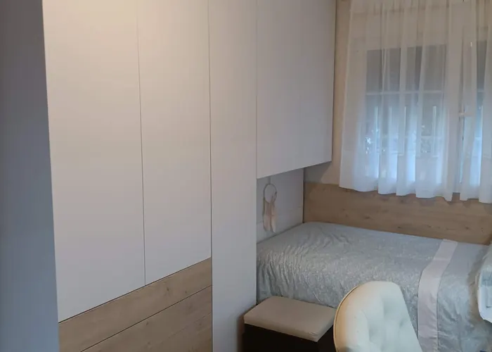 Armario integrado en dormitorio en Granada
