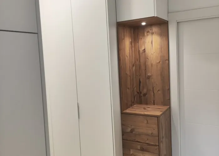 Vestidor a medida con decoración en Granada